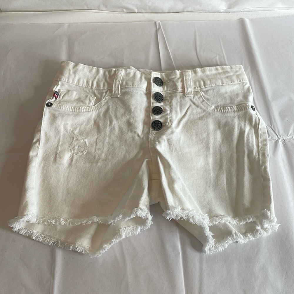 Vigoss white‎ distressed Jean shorts size 10 the Chelsea